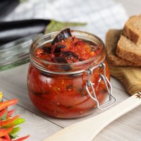 Сделайте зиму вкусной: лучшие рецепты лечо из баклажанов