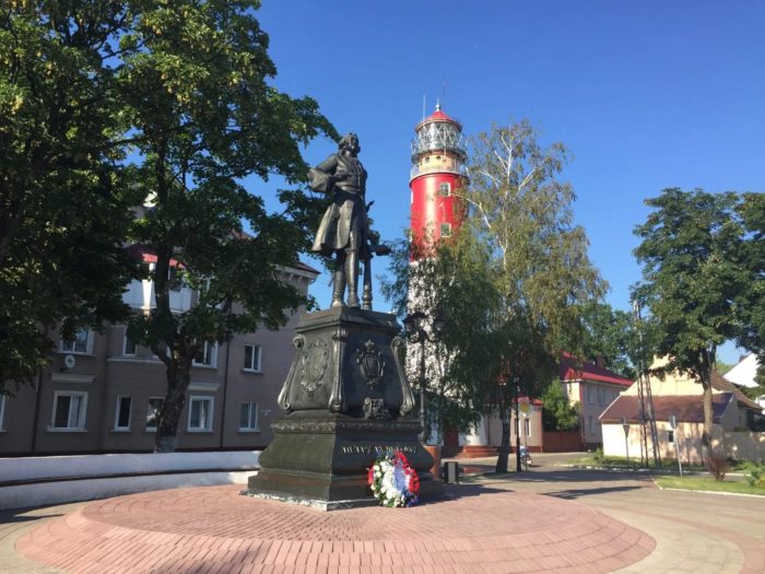 Памятник Петру I