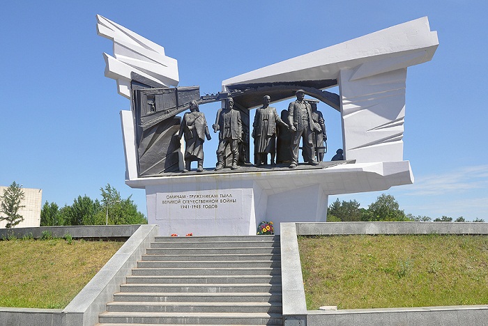 Памятники Омска