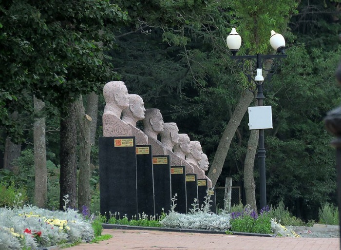 Площадь Славы в Южно-Сахалинске