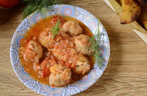 фрикадельки из фарша с подливкой на сковороде рецепт фото 7