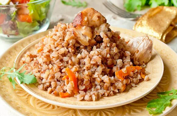 Плов из гречки с курицей