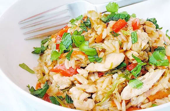 Диетический плов с курицей