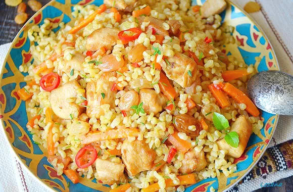 Плов из булгура с курицей