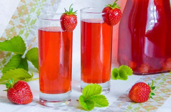 Компот из клубники