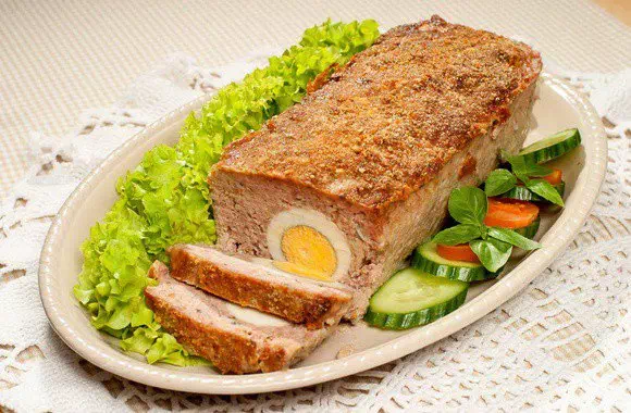 Мясо с яйцом в духовке