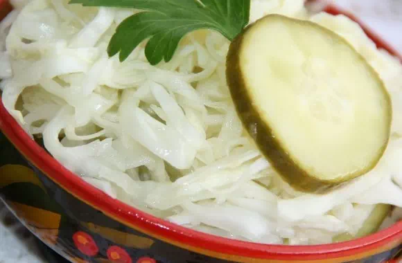 Маринованная капуста с огурцами 