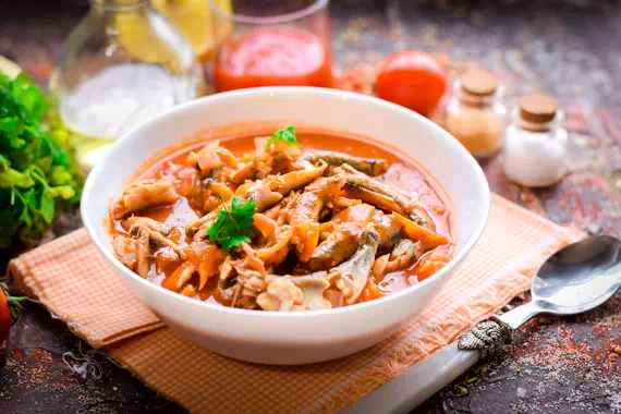 Вкуснейшая мойва на сковороде в томатном соусе - простой рецепт с пошаговыми фото