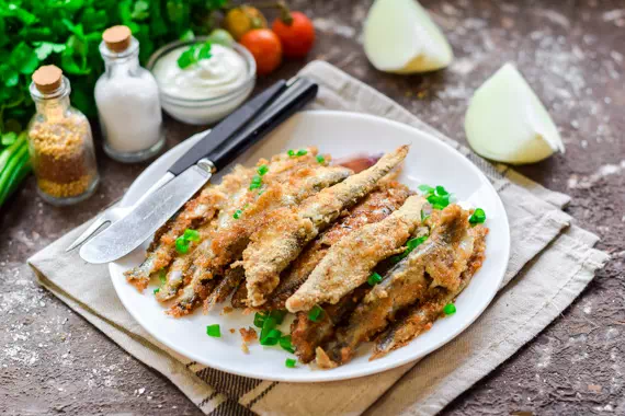 Вкуснейшая мойва запеченная в духовке с корочкой - быстрый рецепт с пошаговыми фото