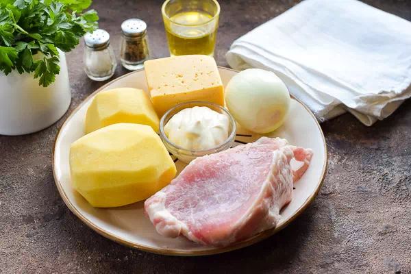 Мясо по-французски из свинины в духовке  рецепт фото 1