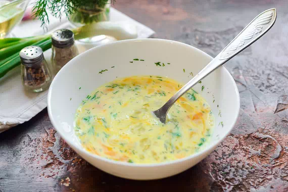 омлет с сыром помидорами и кабачками на сковороде рецепт фото 5