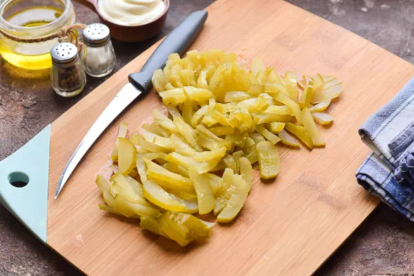 салат с куриной печенью, луком и морковью рецепт фото 6