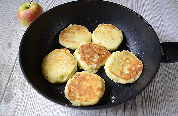 сырники с яблоками фото 6